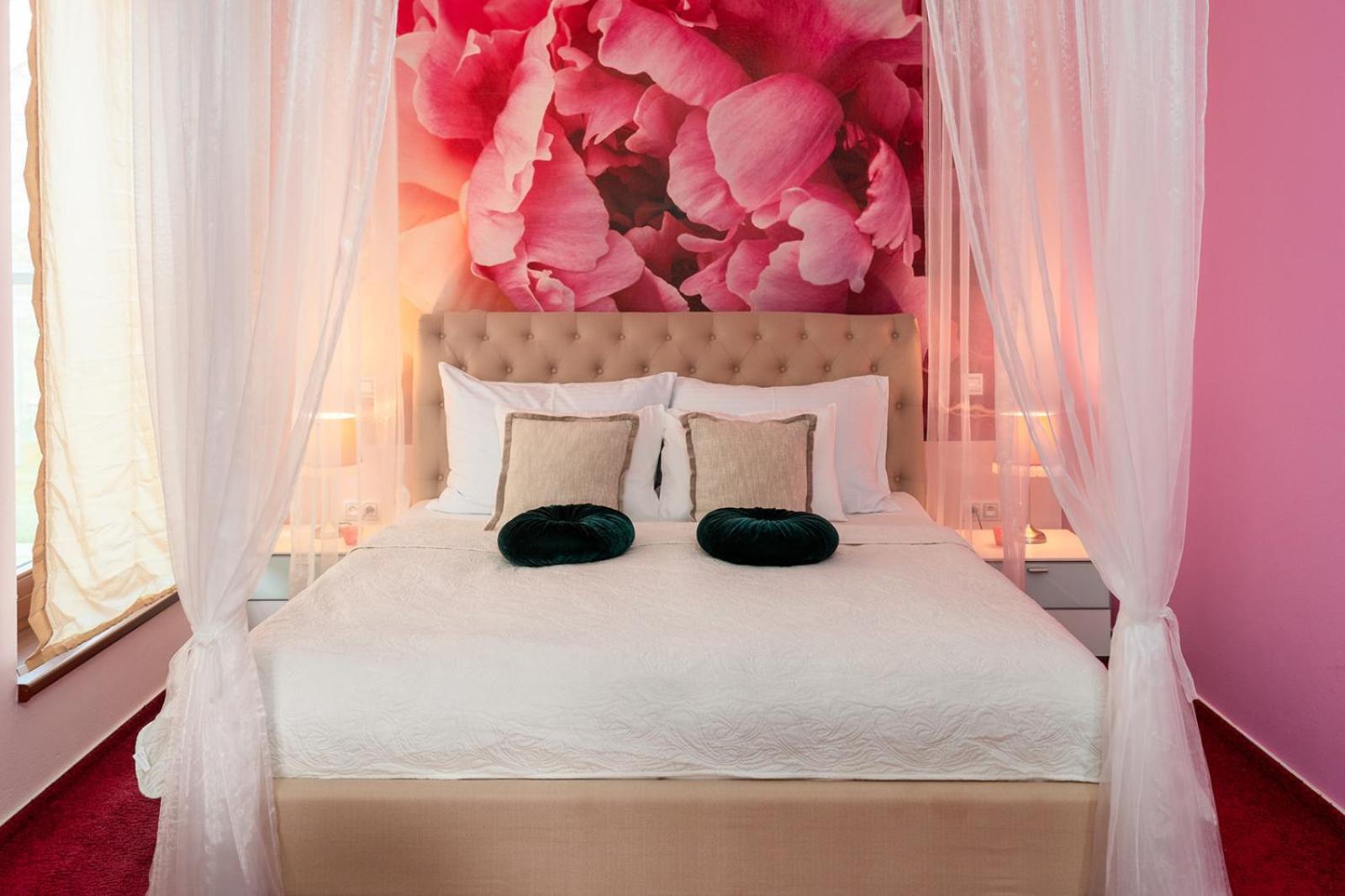 Design Hotel Romantick Trebon Luaran gambar